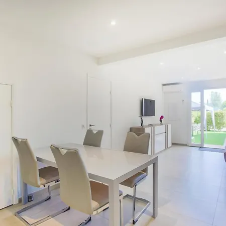 Petite Maison Entierement Refaite A Neuf/piscine * Mandelieu