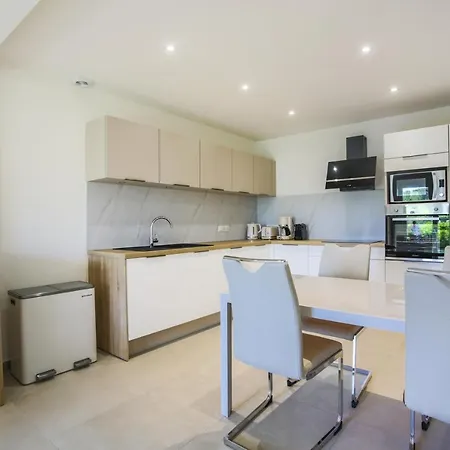 Petite Maison Entierement Refaite A Neuf/piscine Διαμέρισμα *